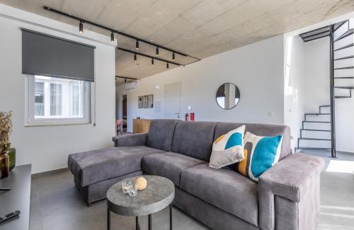 St. Andrew's Apartment | Heated Luxury Poolside Retreat in St Julian s