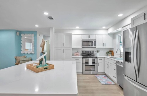 Largo House | Heated Pool, Game Room, MiniGolf @ Mermaid Cove
