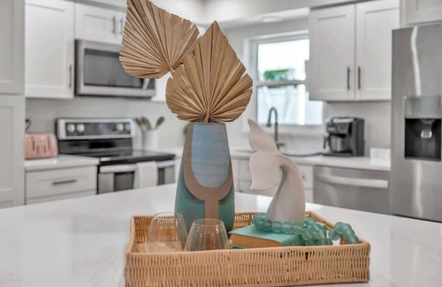 Largo House | Heated Pool, Game Room, MiniGolf @ Mermaid Cove