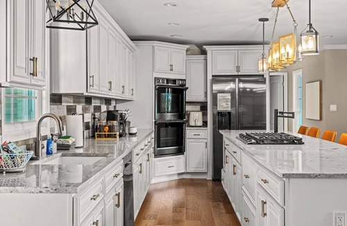 Buckner House | *Heated Pool & Hot Tub near Bourbon Trail