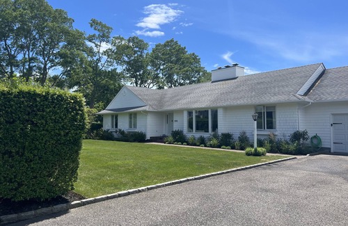 Orient House | Heated pool, private association Beach, bikes, Moke golf cart, Village