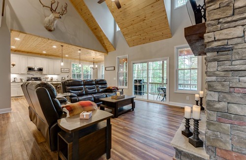Helen Cabin | Heavenly Pines - Rustic Getaway w/Hot Tub, Fire Pit, and New Furnishings