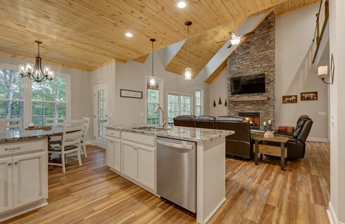 Helen Cabin | Heavenly Pines - Rustic Getaway w/Hot Tub, Fire Pit, and New Furnishings
