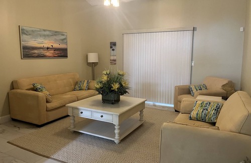 Sebastian Highlands House | Heavenly Sunshine Hideaway- Spacious, Cozy, VERY Clean, and Quiet Community!