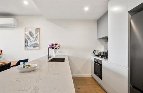 Heidelberg Apartment | Heidelberg 2-Bed Retreat near Austin Hospital