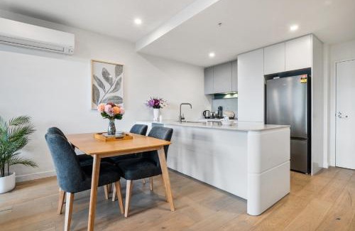 Heidelberg Apartment | Heidelberg 2-Bed Retreat near Austin Hospital