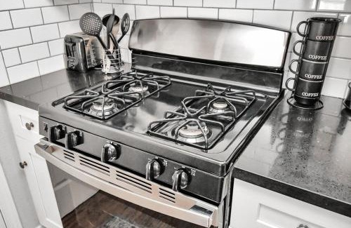 Greater Heights Apartment | Heights 1BR Near Downtown