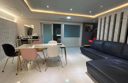 Chungmu Hotel | Heimish Hotel