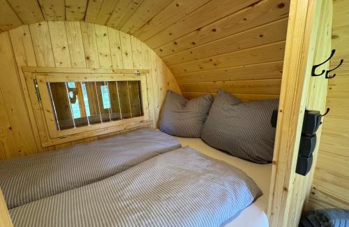 Walternienburg Cabin | Heinrich's Schlaffässer im Nuthegarten