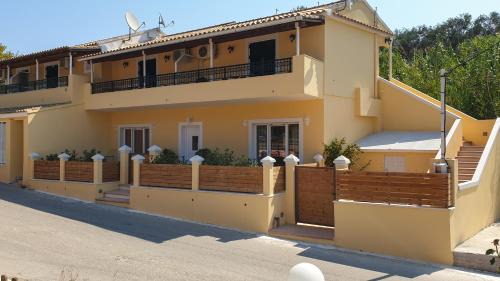 Agios Stefanos Avliotes Apartment | Helen Apartments & Studios