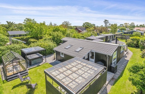 Hasmark Strand House | "Helmina" - 125m from the sea by Interhome