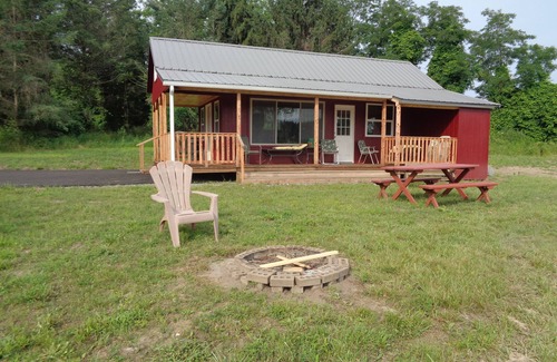 Livonia Cabin | Hemlock Hill Cabin- Quiet ad Relaxing
