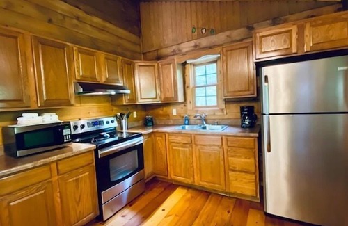 Logan Cabin | Hemlock - Hosted by The Chalets