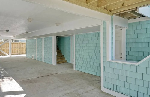 Wrightsville Beach Villa | Henderson Haven 4 BR/3 BA Villa, Steps to Beach