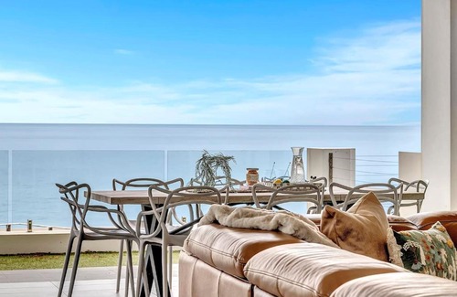 Henley Beach South House | Henley's Treasure - Experience Opulence on the Ocean