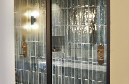 Henningsvaer Hotel | Henningsvær Bryggehotell - by Classic Norway Hotels