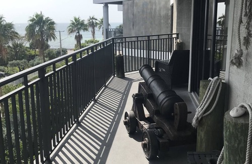 Key West Condo | Henry's Penthouse on the Ocean in Key West - weekly/nightly rentals