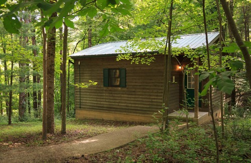 Logan Cottage | Hepatica Cottage at The Inn & Spa at Cedar Falls