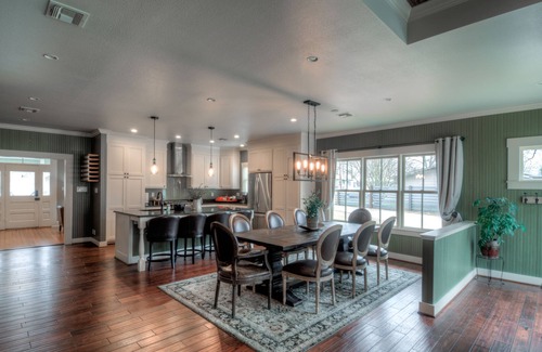 Fredericksburg House | Herber Haus, 6-7 blocks from Main St, close to Wineries and Shopping