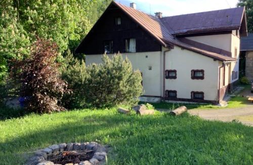 Josefov Dul Ski Chalet | Herberk U Modré křepelky