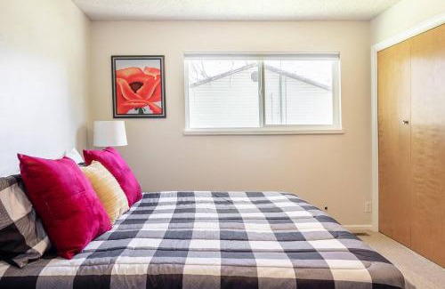 Heber House | Heritage House-skiing Close,walk To Main St,roomy
