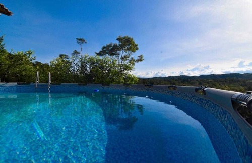 Doradal Ski Chalet | Hermosa cabaña cerca a la hacienda napoles , es un paraiso natural.