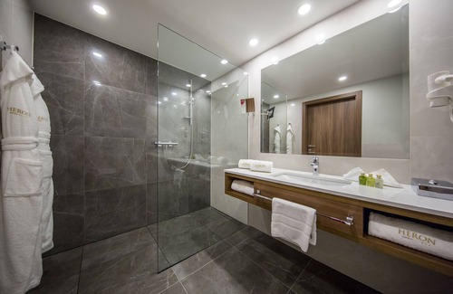 Grodek Nad Dunajcem Hotel | Heron Live Hotel