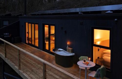 Market Drayton House | Heron - Luxurious Off-Grid Eco Cabin with River views