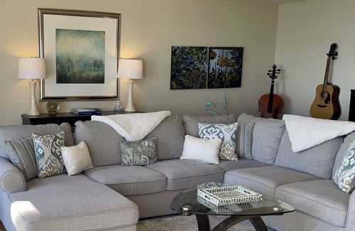 Saanichton House | Heron's Retreat - Tranquil Oceanfront Estate