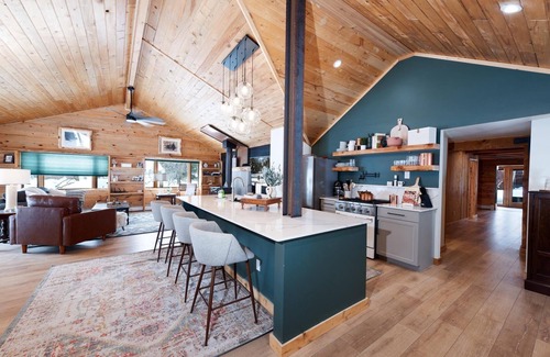 Durango House | Hesperus Mountain Chalet | Mtn Views, Fireplace, Yard, AC -15 Mi to Durango