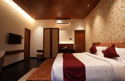 Injambakkam Resort | HF Pool Resorto