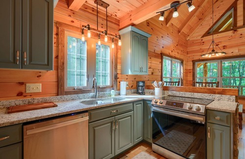 Logan Cabin | Hickory Haven at Trickle Creek at Hocking Hills