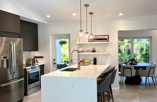 Sarasota House | Hidden Gem in Charming Sarasota, Florida