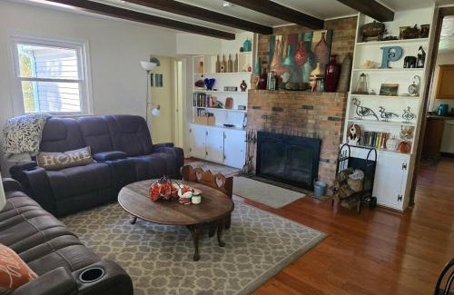 Linden House | Hidden Gem on Hidden Valley Lane