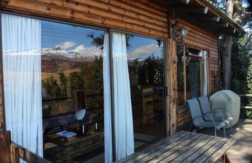 Giant's Castle Game Reserve Ski Chalet | Hidden Gem with magnificent lake and mountain views.