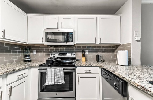 Fossil Creek Apartment | Hidden Lakes 122 1BD 1BA
