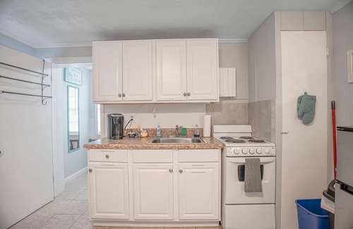 Jensen Beach Apartment | Hidden paradise just steps from the Indian River!