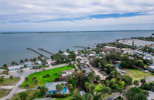Jensen Beach Apartment | Hidden paradise just steps from the Indian River!
