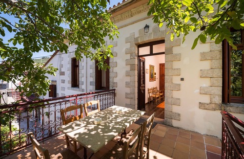 Deliana House | Hidden Treasure in peaceful environment