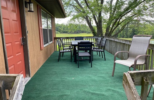 Columbia House | HIDE AWAY RETREAT - RATHBUN LAKE IS 300+/- YARDS AWAY. FISH, HUNT, RELAX.