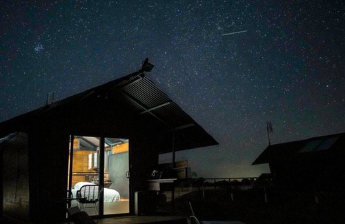 Kirwans Bridge House | Hide & Seek Glamping Hut 1