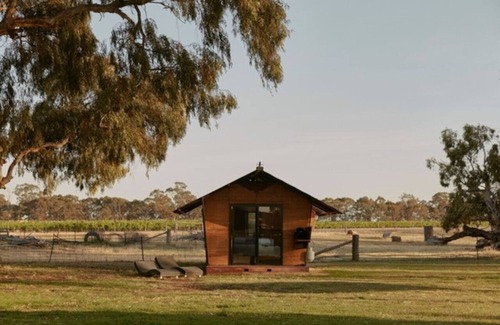 Kirwans Bridge House | Hide & Seek Glamping Hut 1