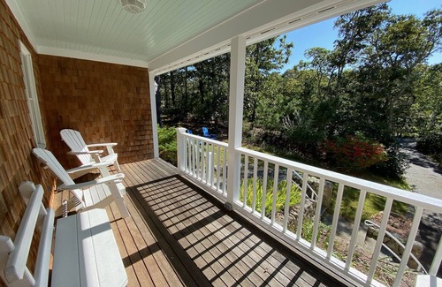 Lagoon Heights House | Hideaway At Meadow View Farm/Private Tennis Courts with Spacious Bedrooms
