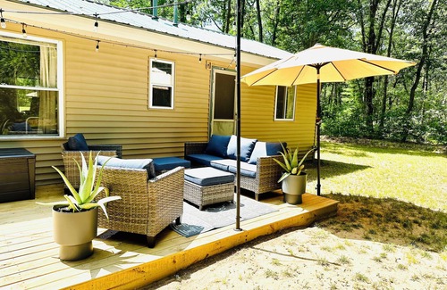 Manistee House | Hideaway Cabin. Relax and Enjoy