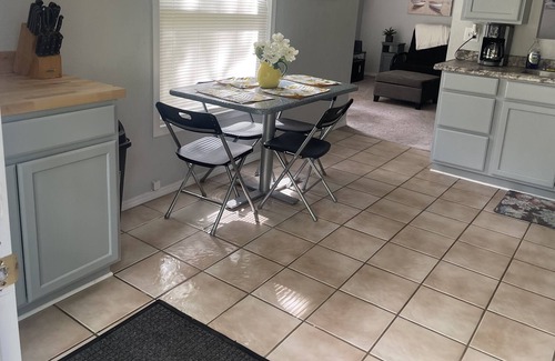 Palmyra House | Hideaway in the heart of the Irish Hills