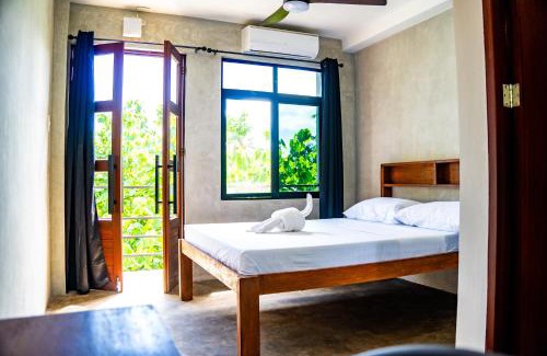 Catangnan Hotel | Hideout Siargao