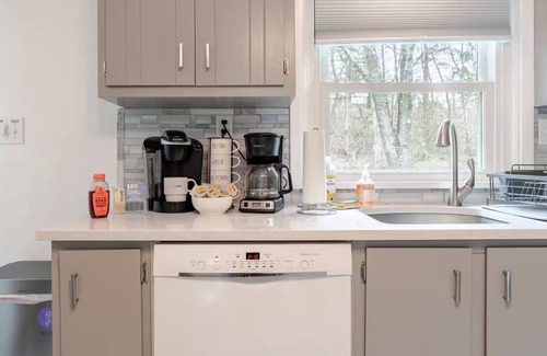 New Paltz House | Higashi: New Paltz family home with King bed minutes to downtown