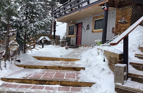 Cascade House | HIGH Above The City on Pikes Peak Mountain.