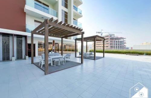 Al Barsha Apartment | High-End 2BR, Garden View, Pool & WiFi