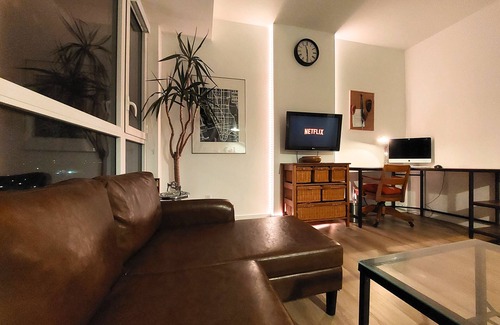 Ahuntsic-Cartierville Apartment | High End Studio in Central District